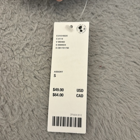 Urban Outfitters NEVER WORN crocheted sweater. - Picture 3 of 3